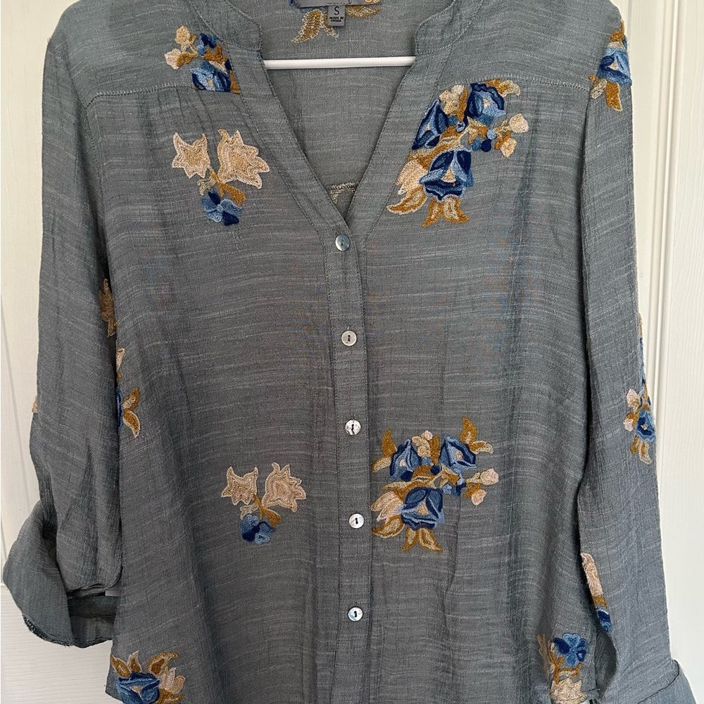 Floral Embroidered Button-Up Tunic